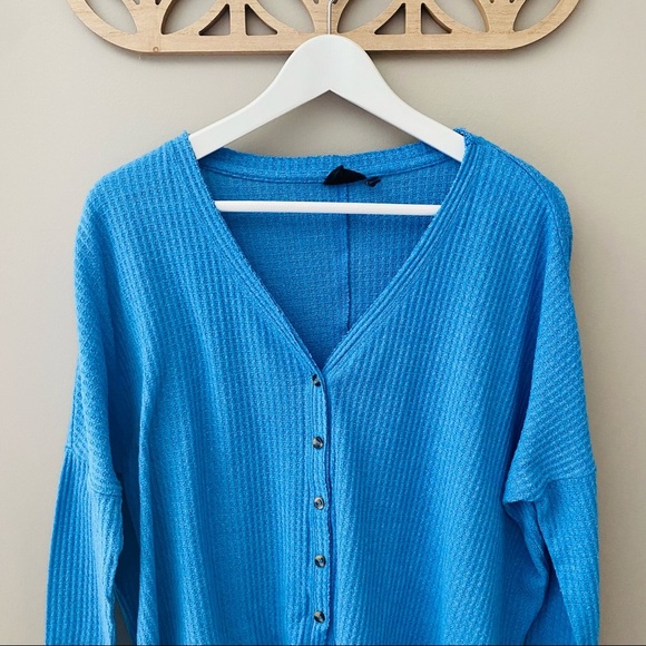 Urban Outfitters Out From Under Jojo Oversized Waffle Knit Top Blue Sz S… - Picture 2 of 8